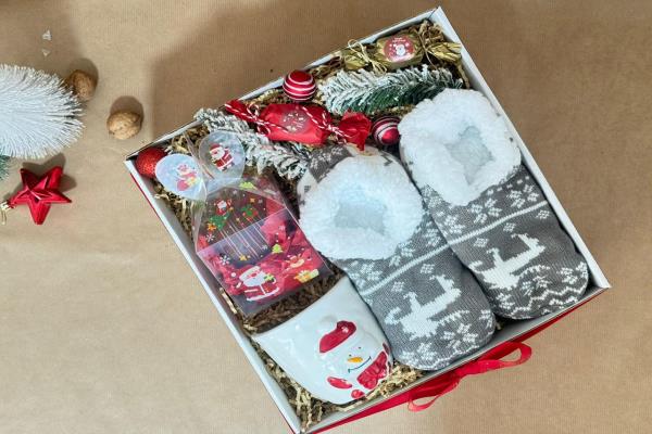 Cozy Christmas Giftbox